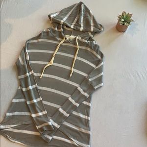 Long sleeve hoodie pull over